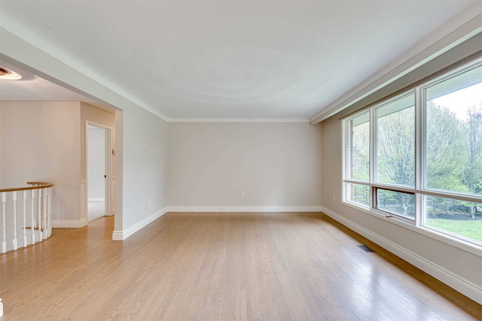 34 Jerseyville Rd E