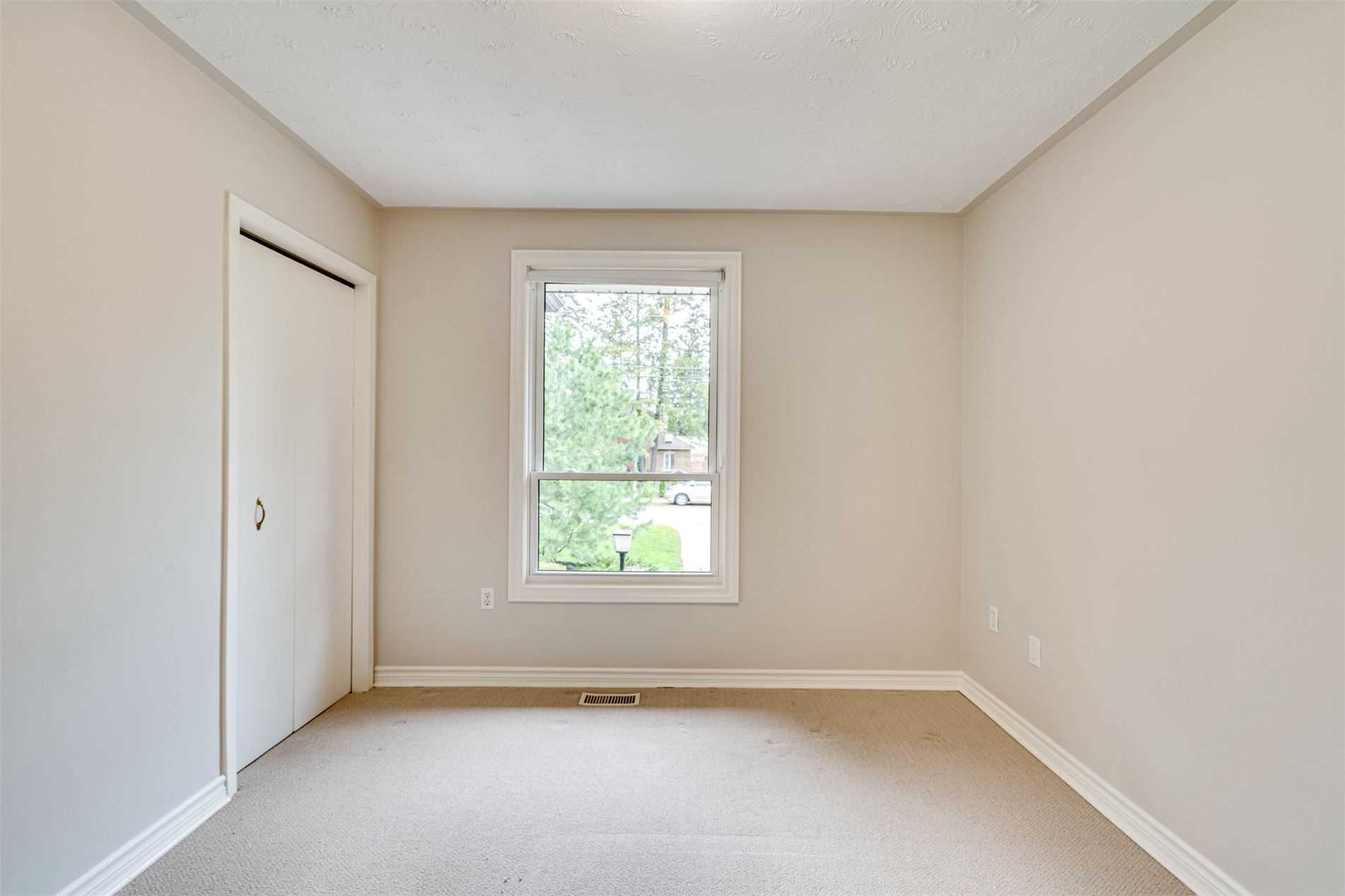 34 Jerseyville Rd E