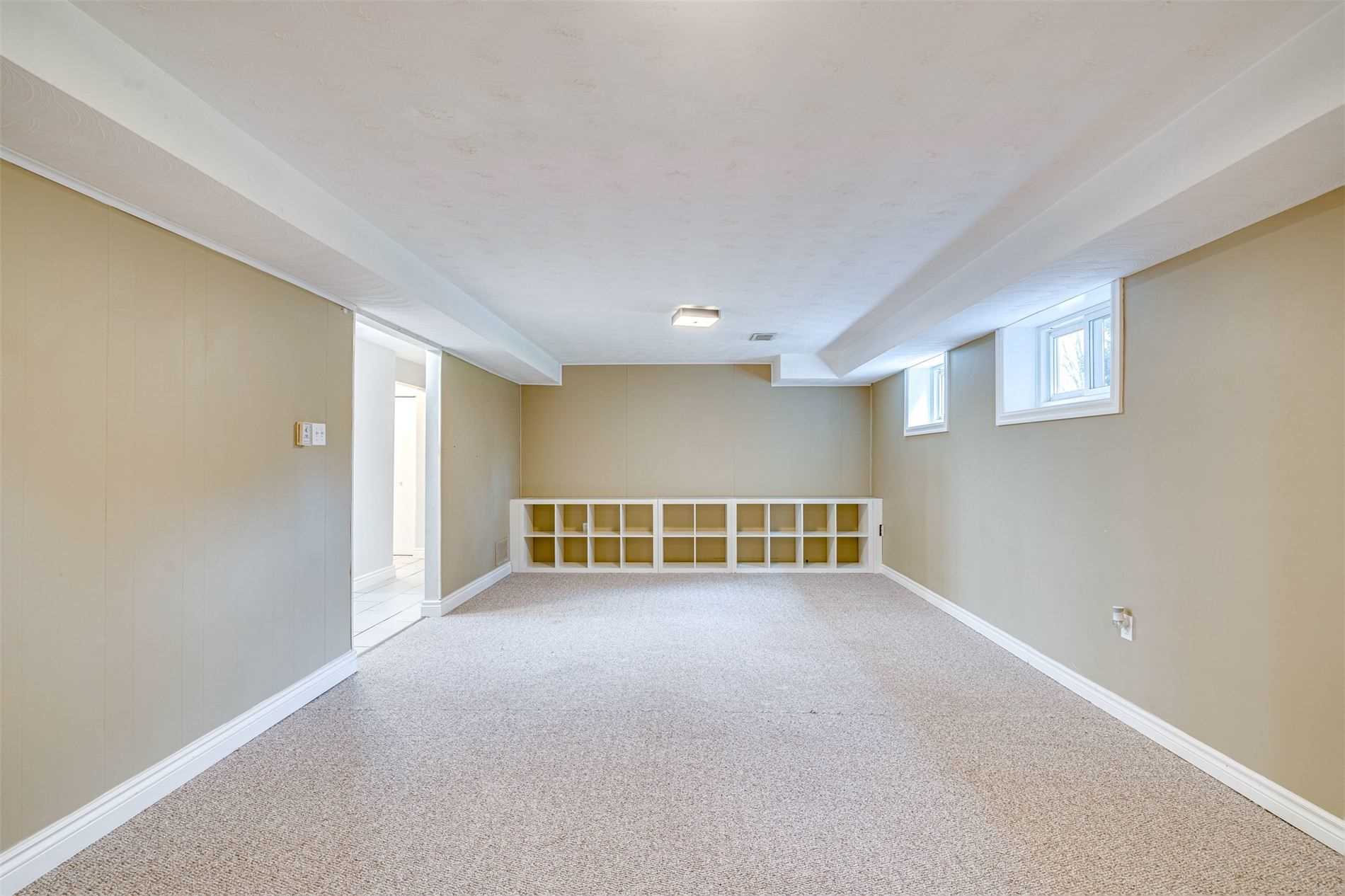 34 Jerseyville Rd E