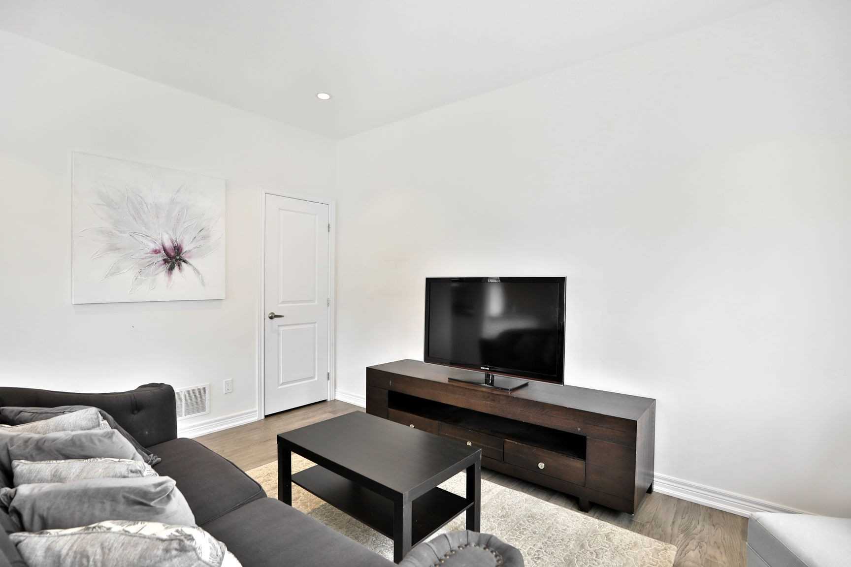 77 Diana Ave, #140