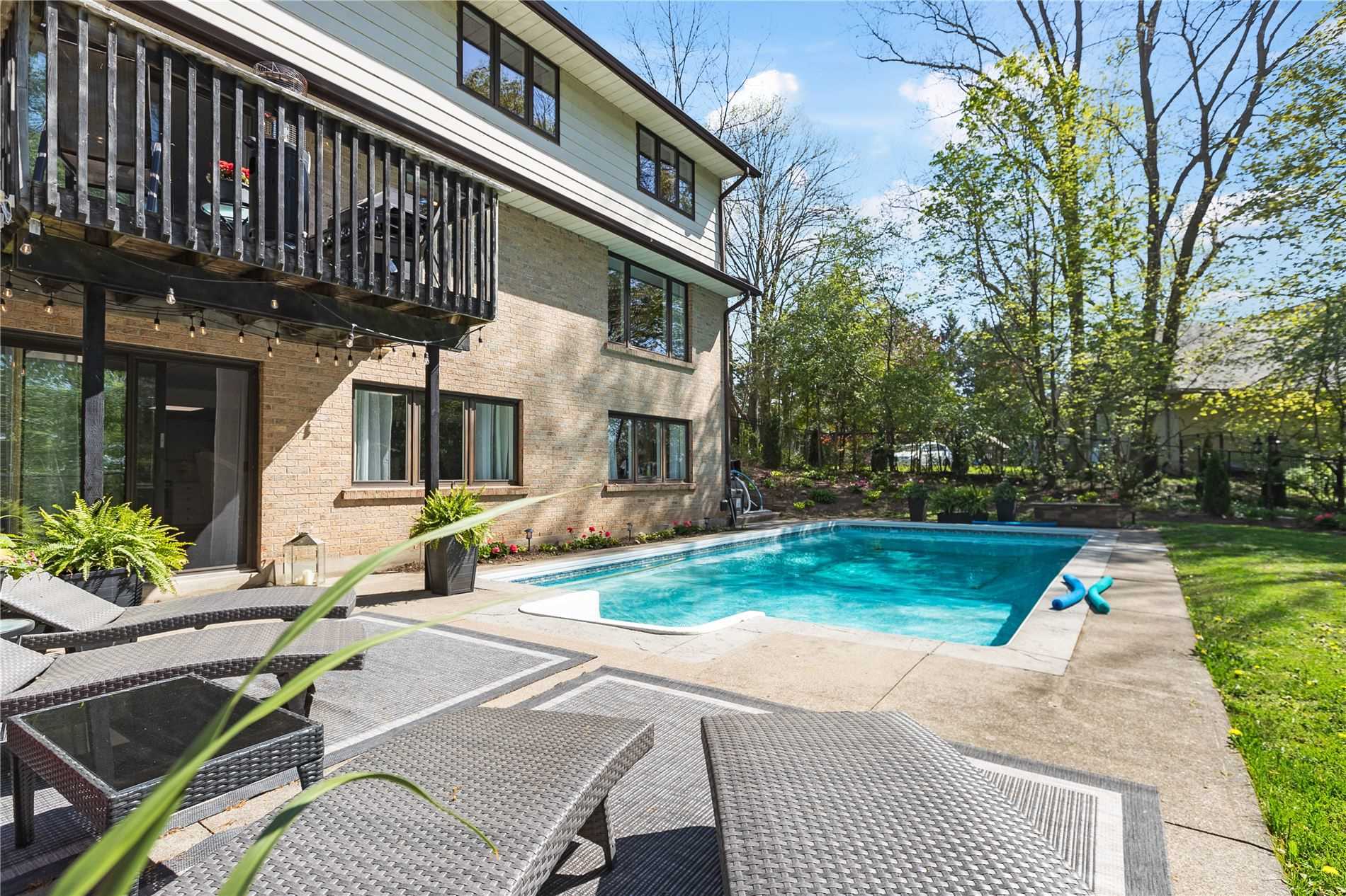 355 Edgehill Dr