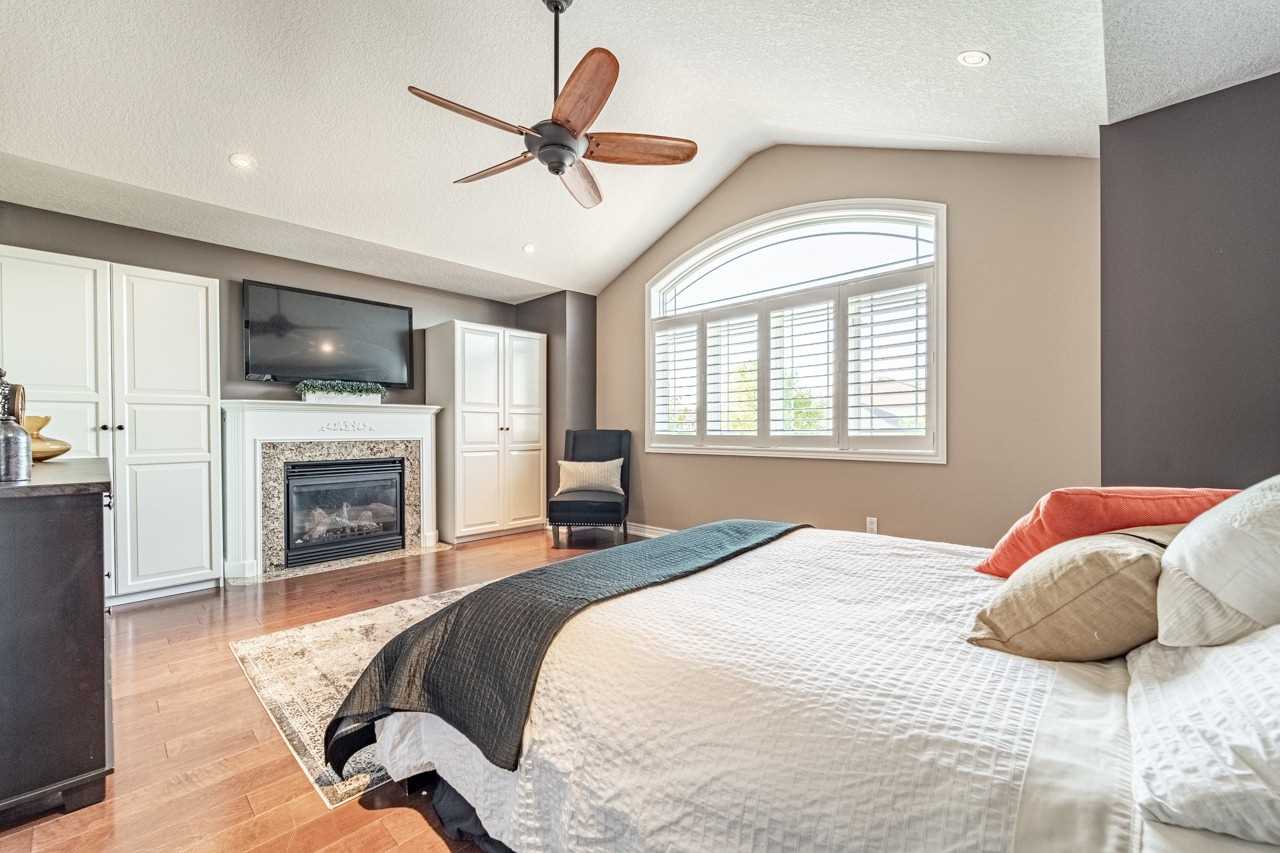 56 Newcastle Crt