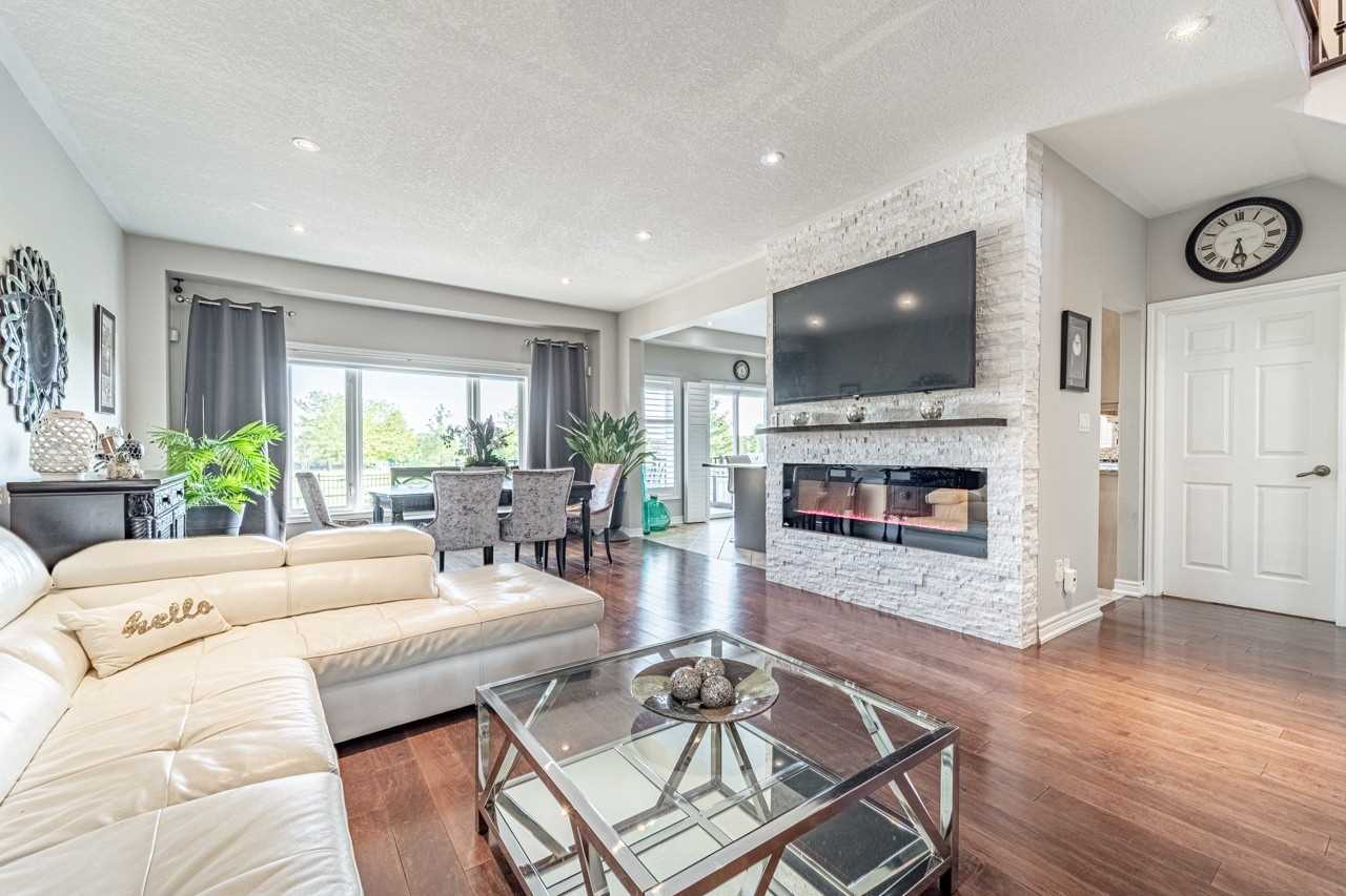 56 Newcastle Crt