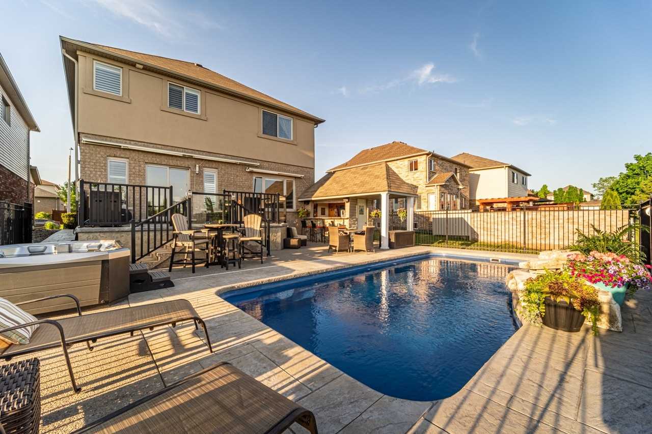 56 Newcastle Crt