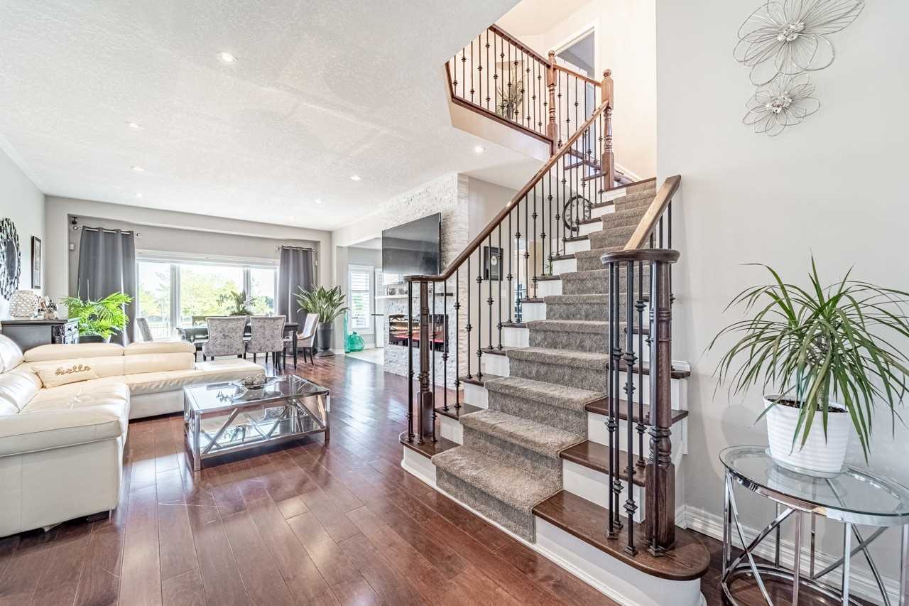 56 Newcastle Crt