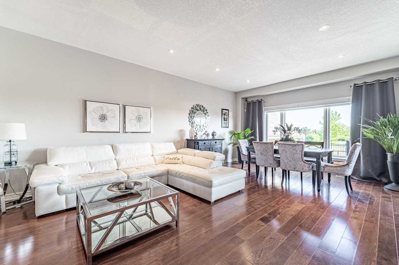 56 Newcastle Crt
