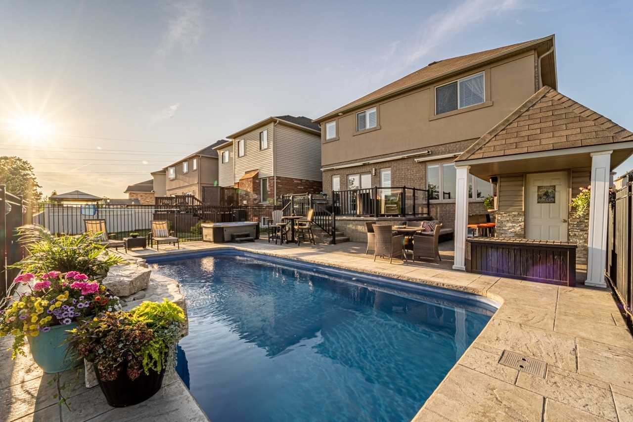 56 Newcastle Crt