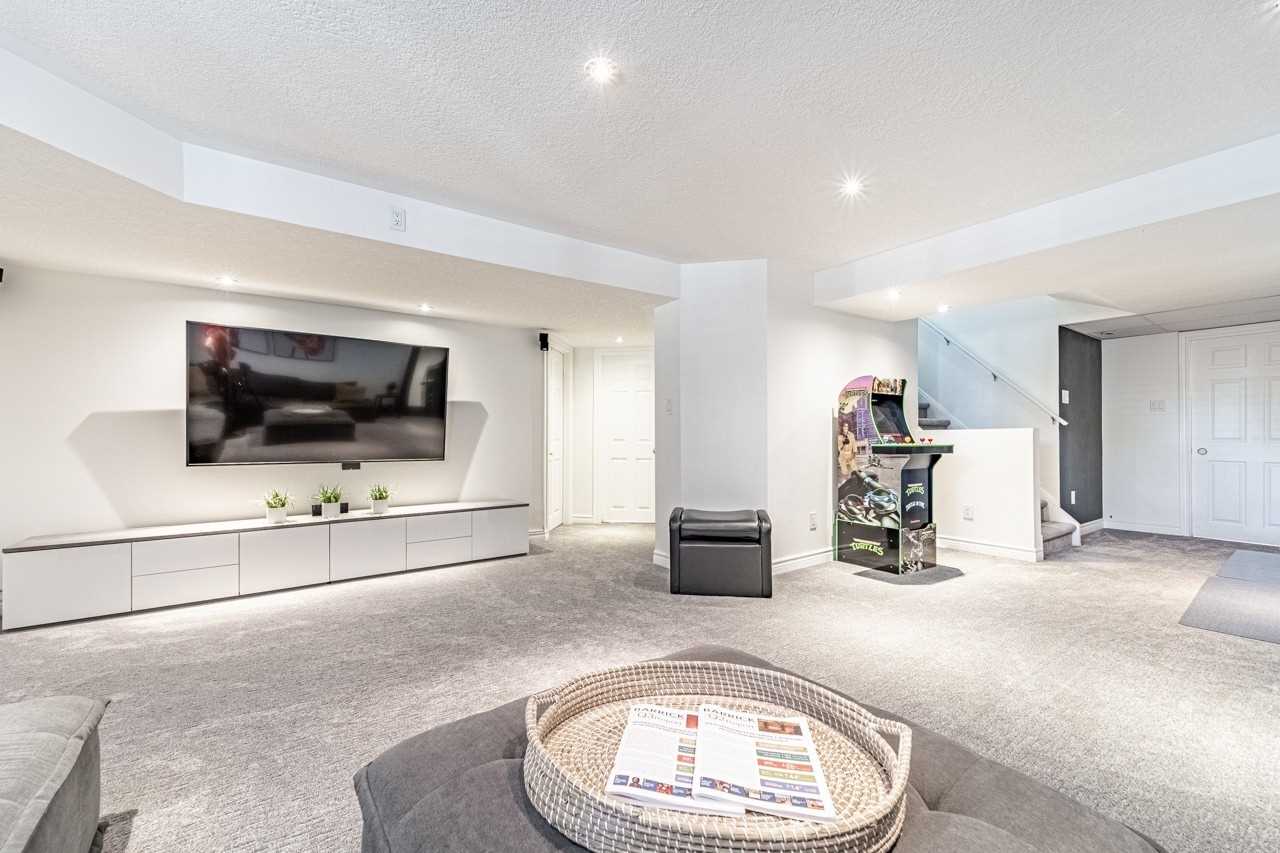 56 Newcastle Crt