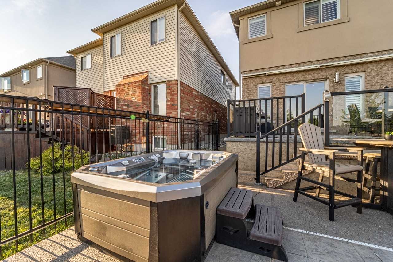 56 Newcastle Crt