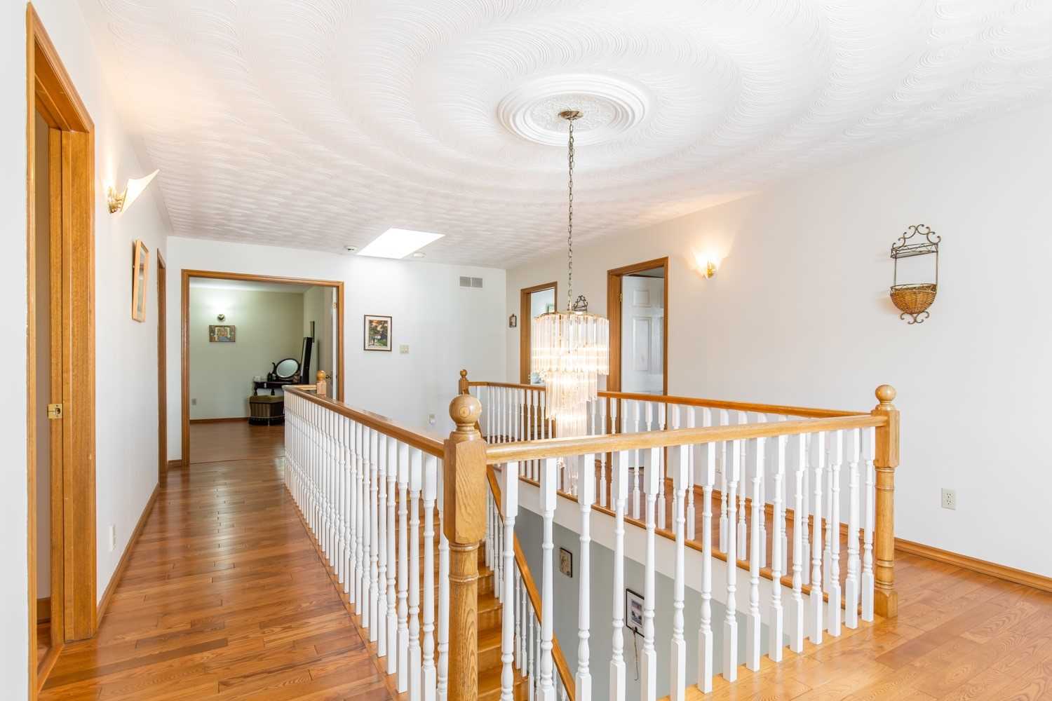 32 Pinewoods Dr