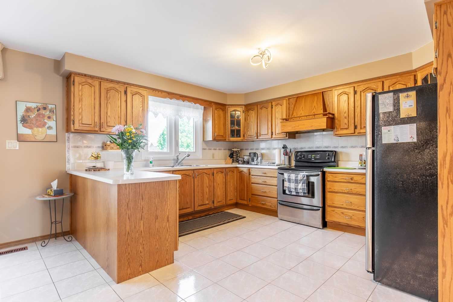 32 Pinewoods Dr