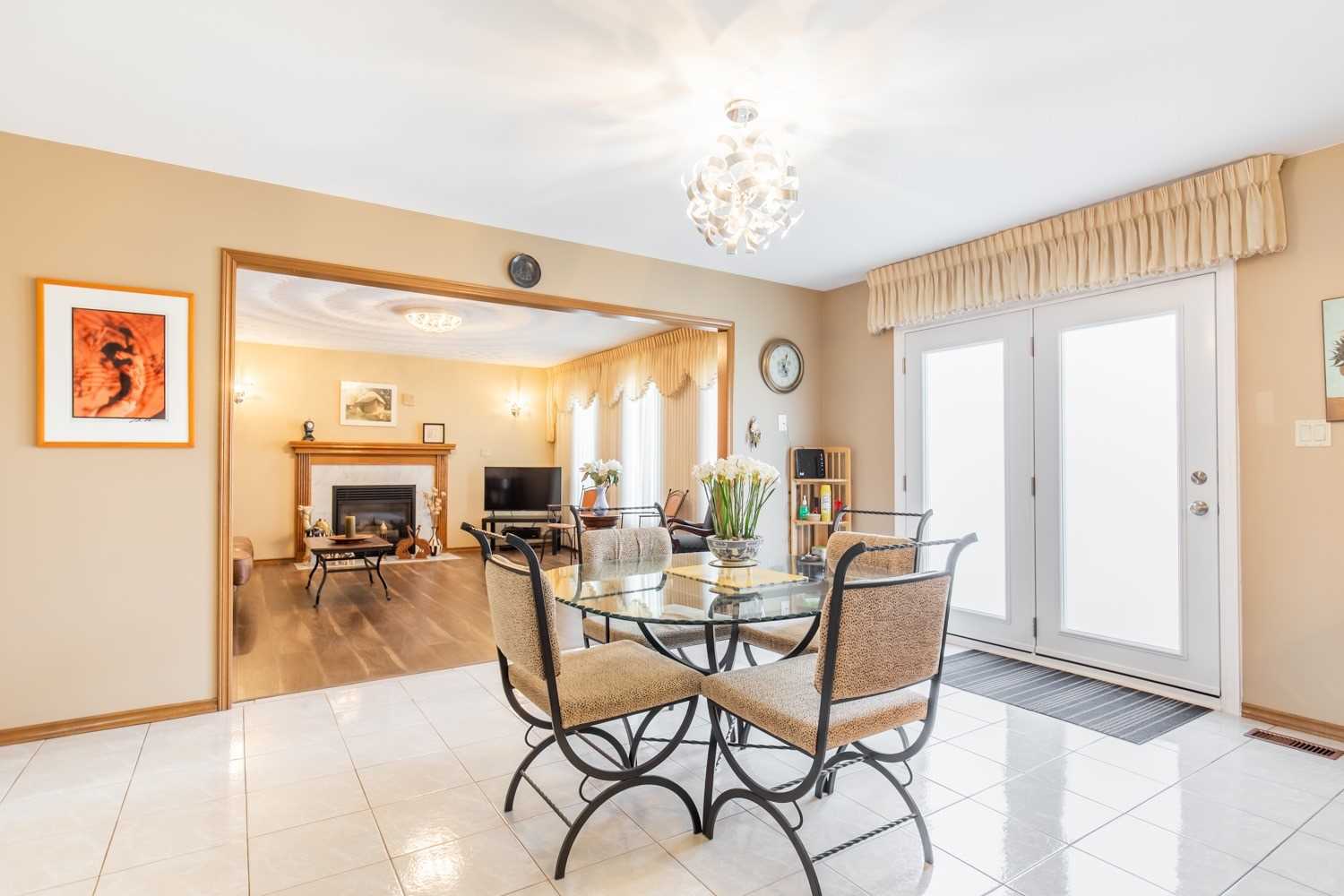 32 Pinewoods Dr