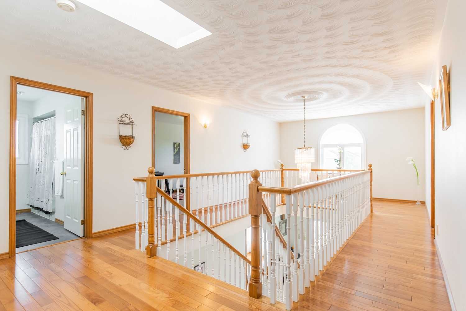 32 Pinewoods Dr