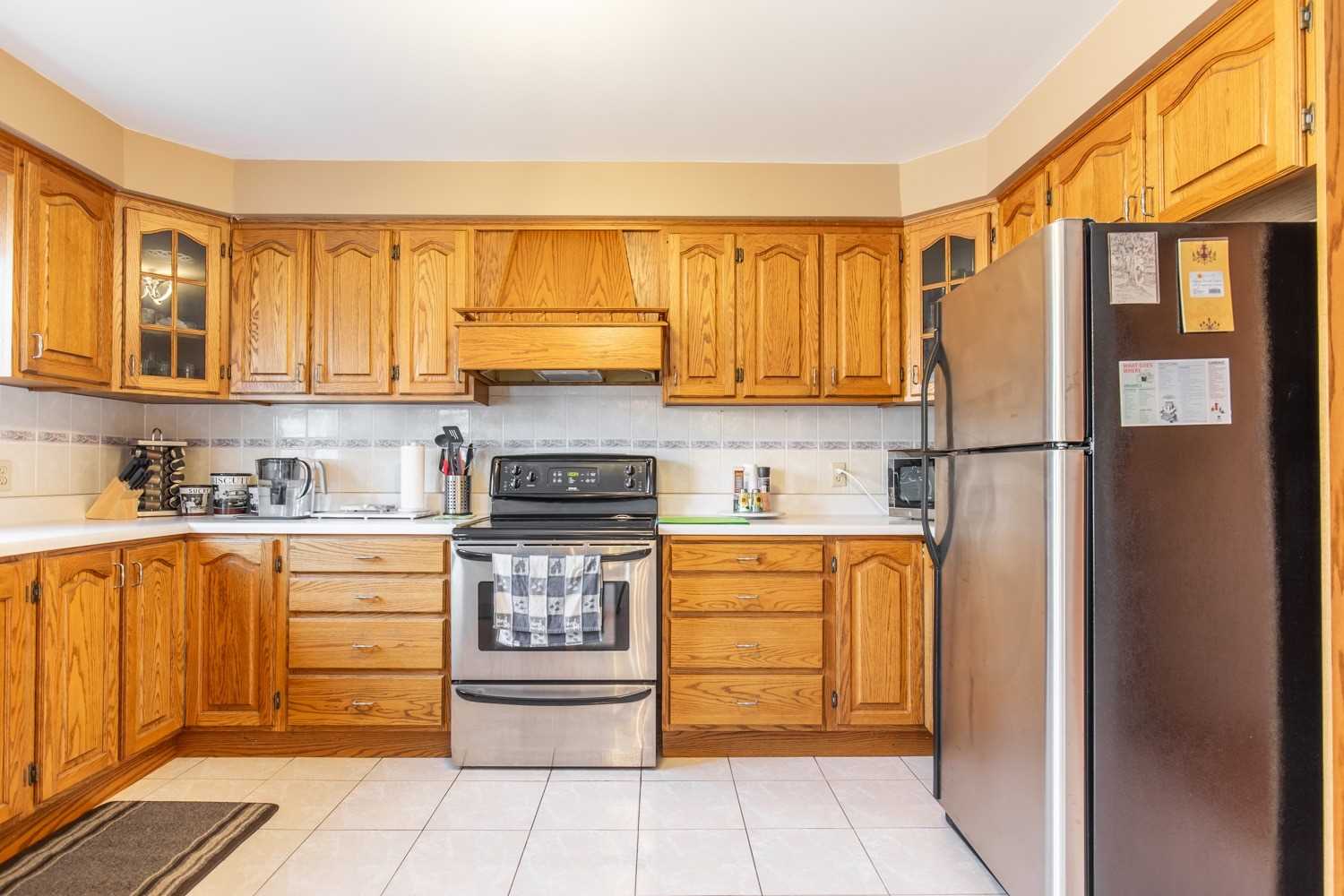 32 Pinewoods Dr