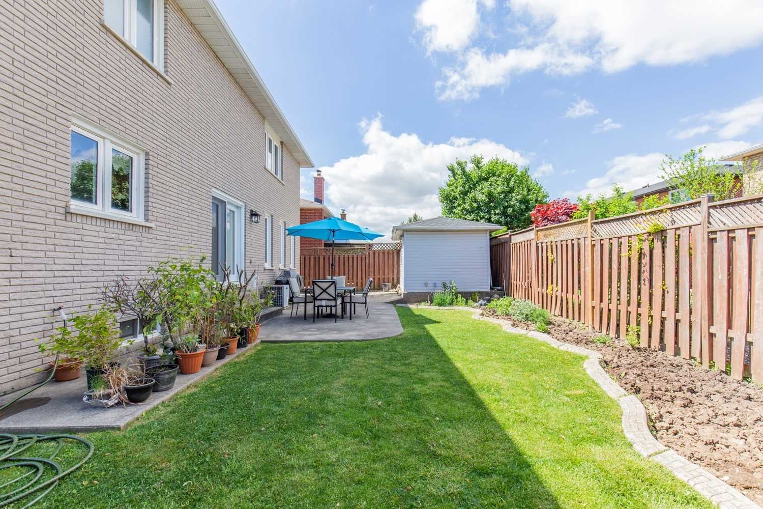32 Pinewoods Dr