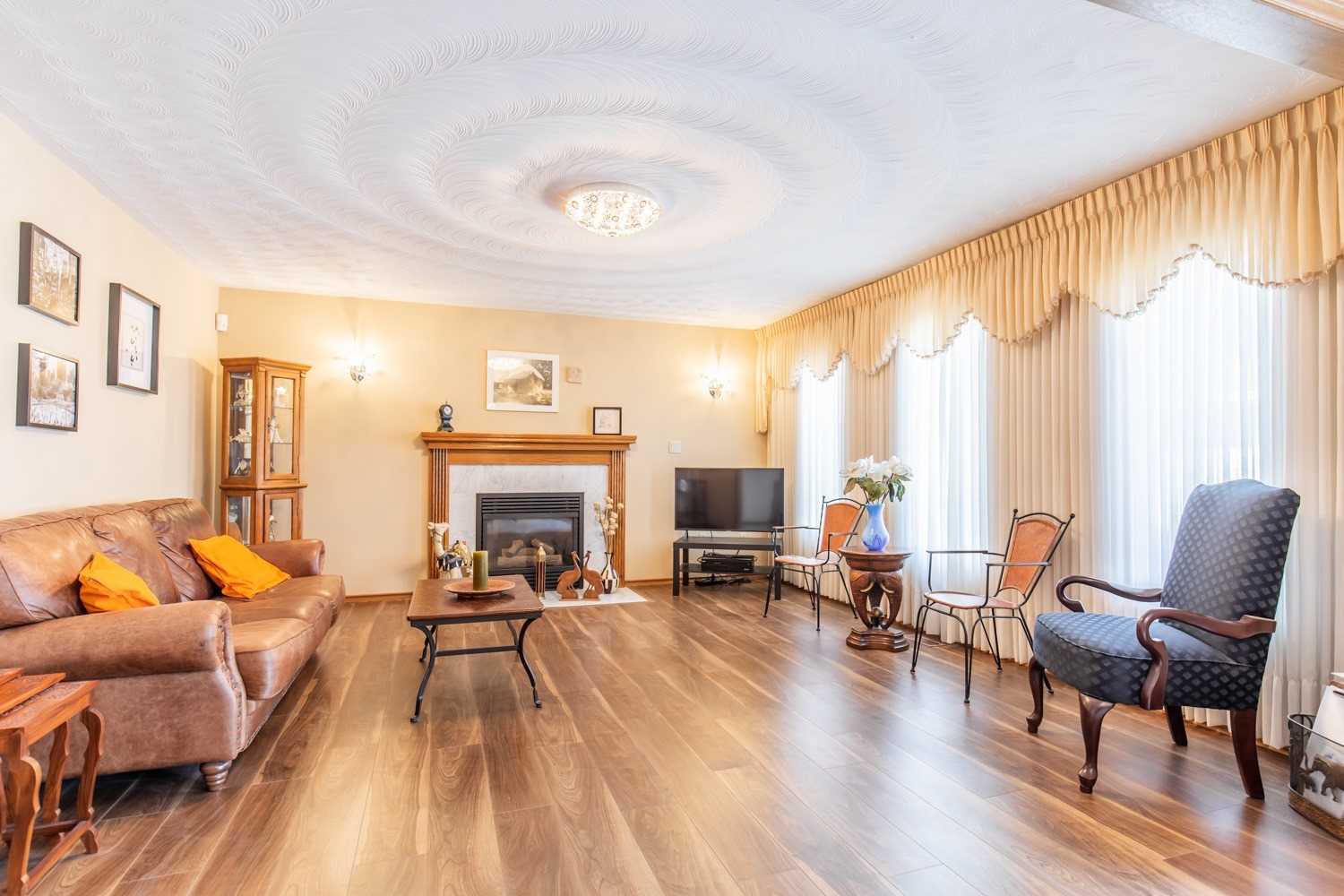 32 Pinewoods Dr