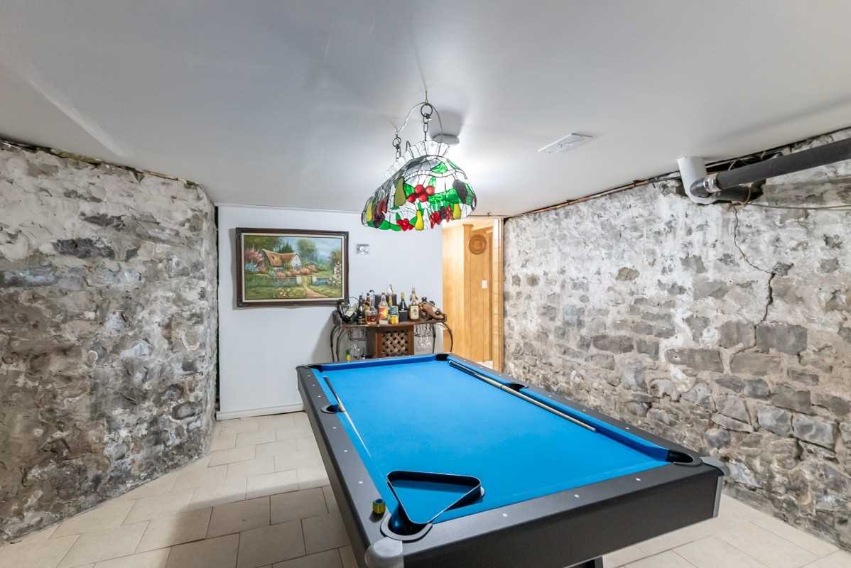 4327 Simcoe St