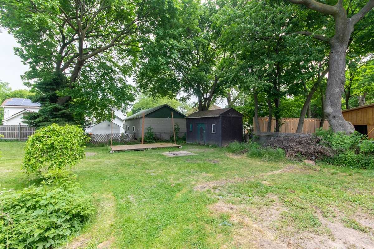 4327 Simcoe St