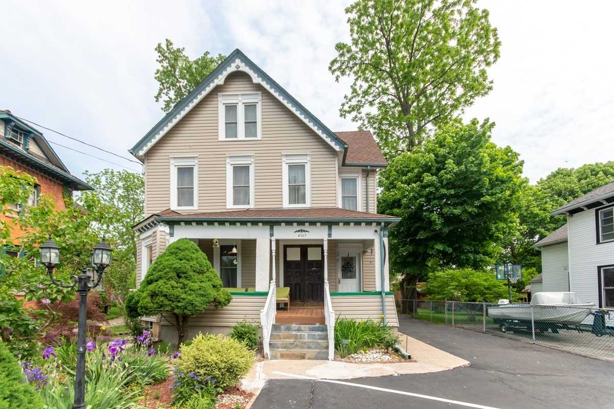 4327 Simcoe St