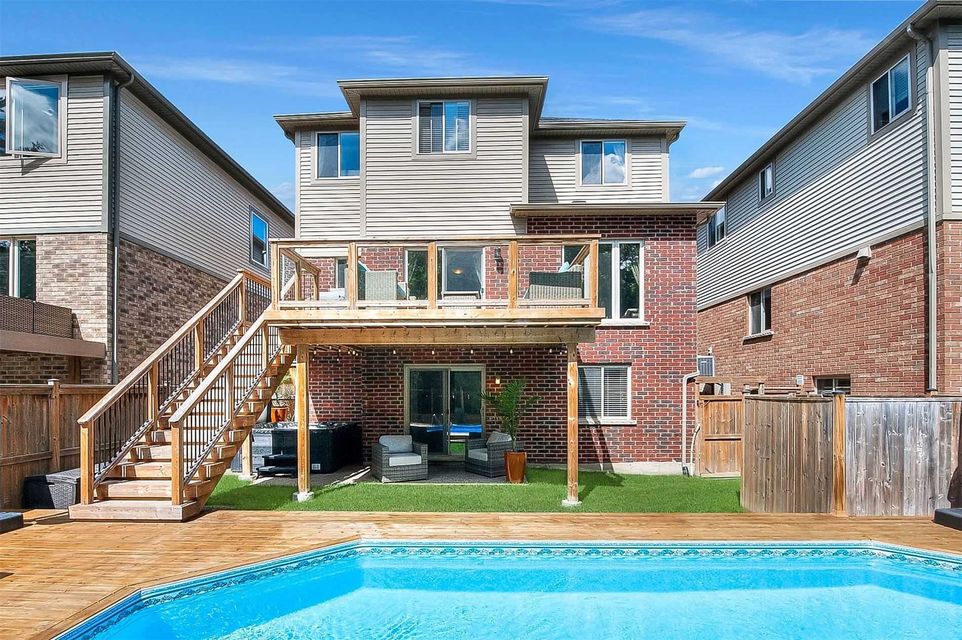 700 Robert Ferrie Dr