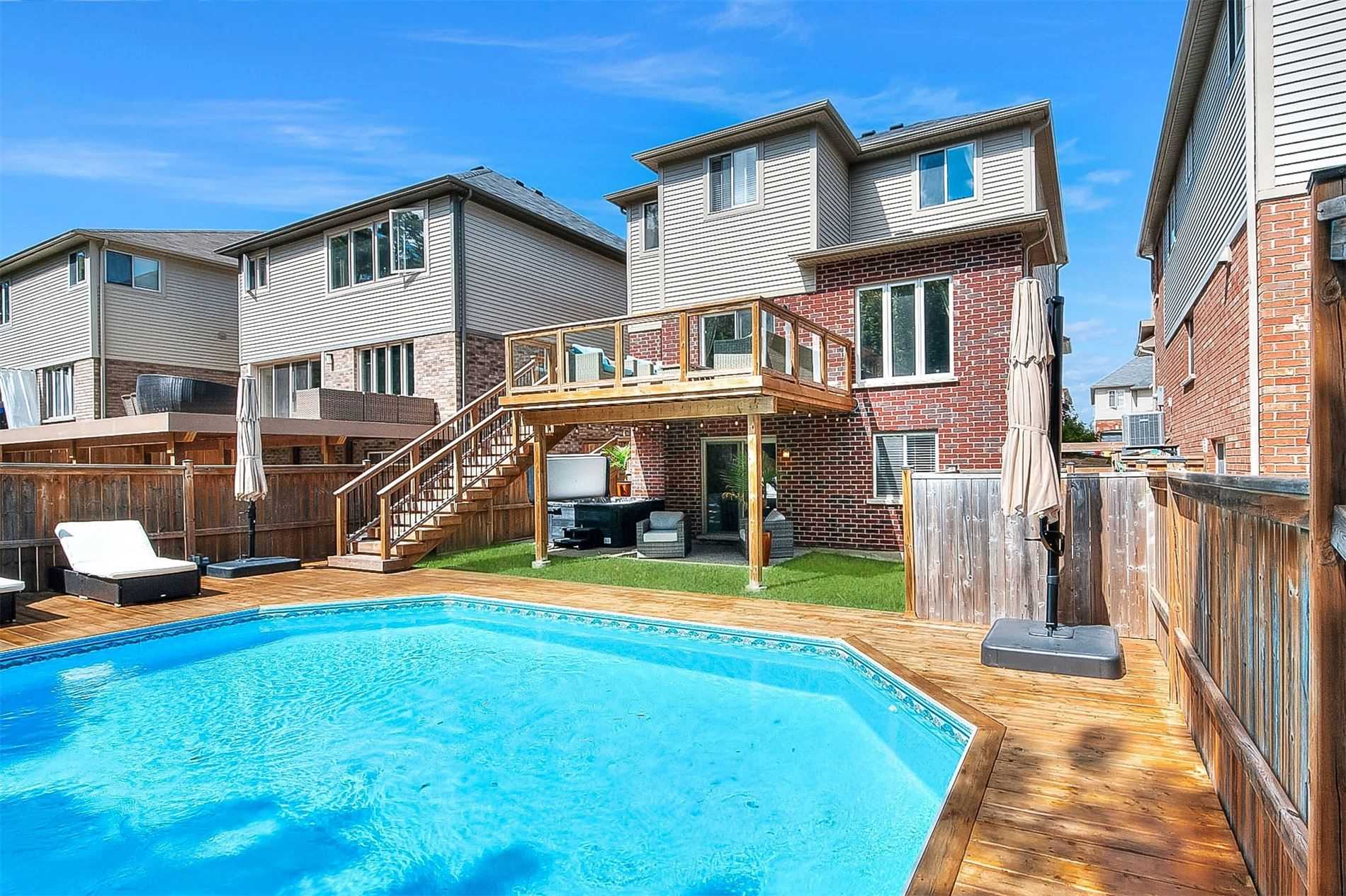 700 Robert Ferrie Dr