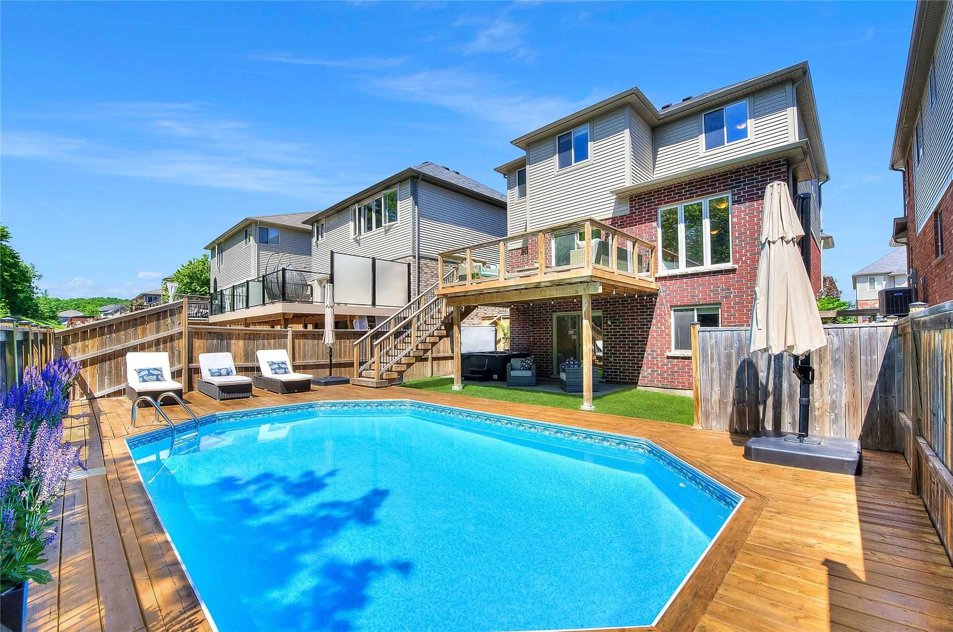 700 Robert Ferrie Dr