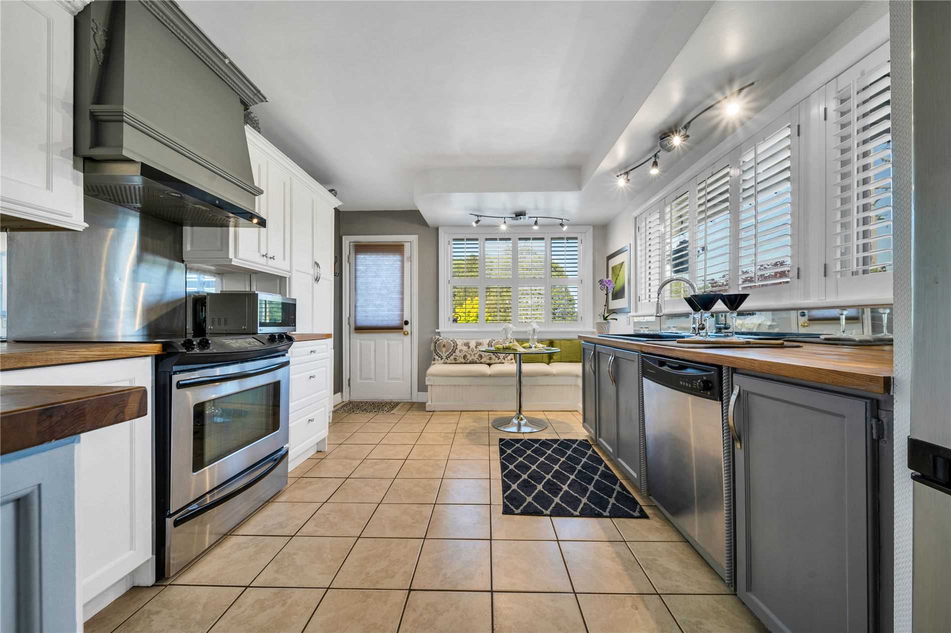 526 Anson Dr
