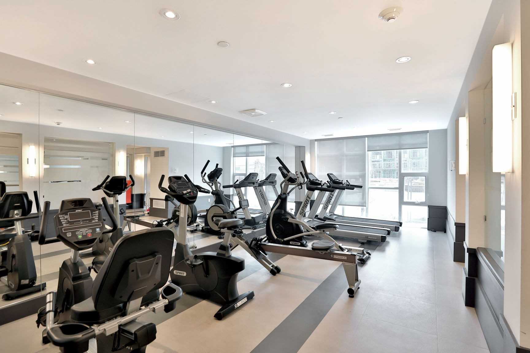 10 Concord Pl, #516