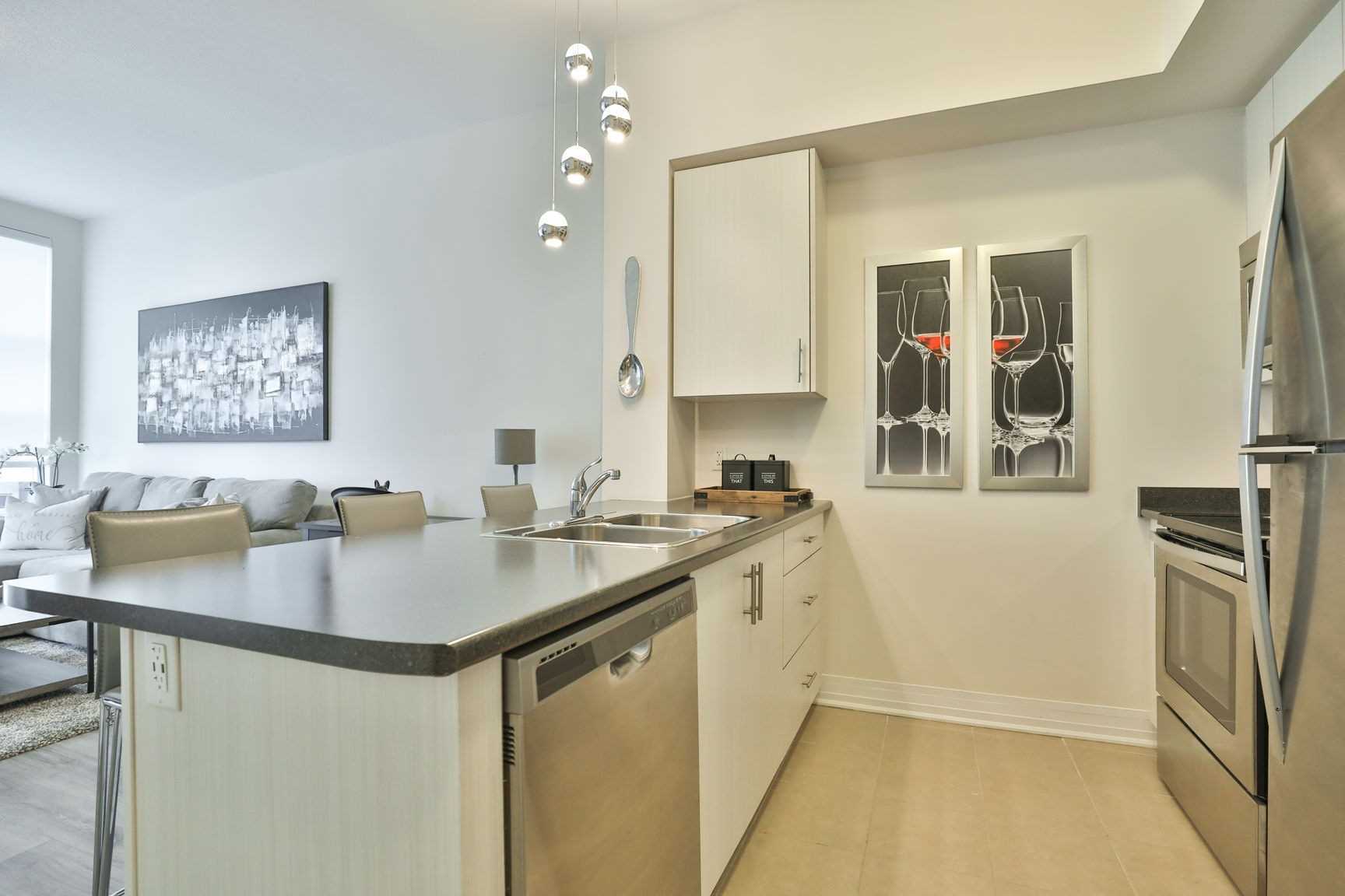 10 Concord Pl, #516
