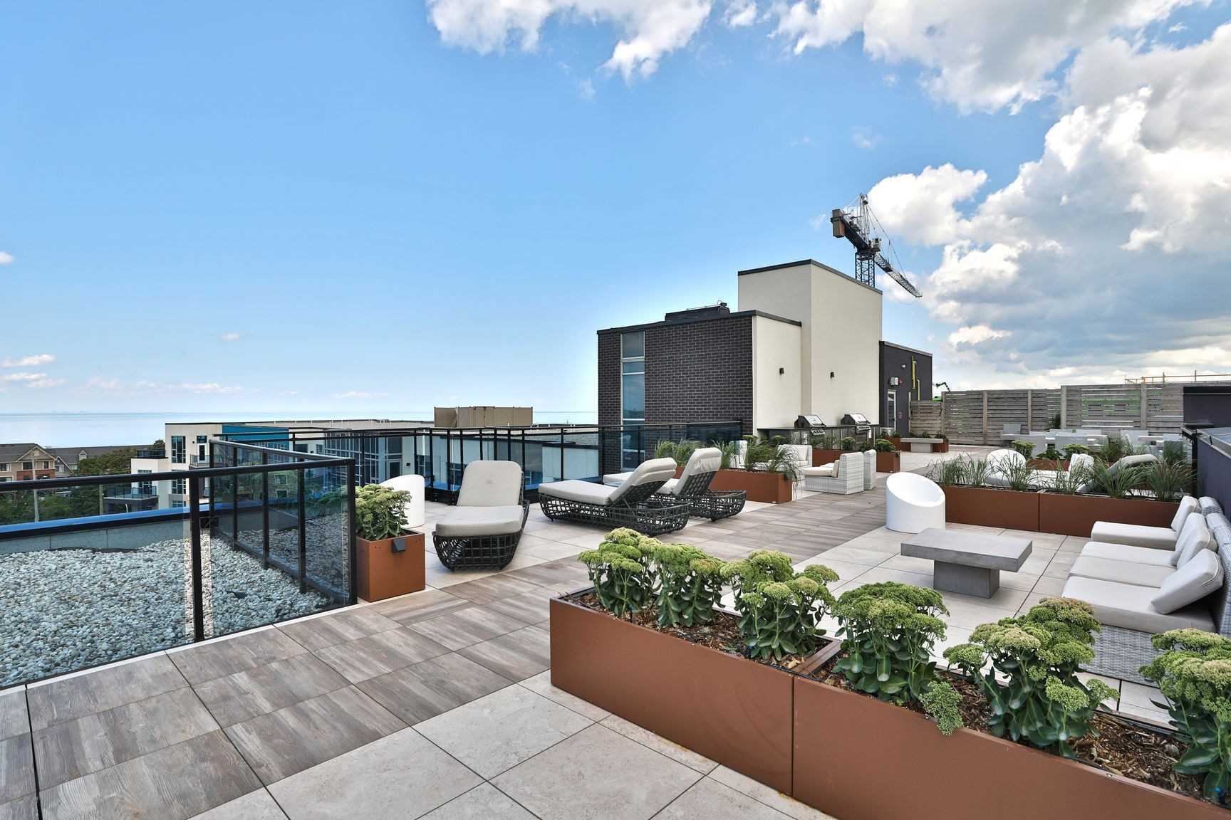 10 Concord Pl, #516