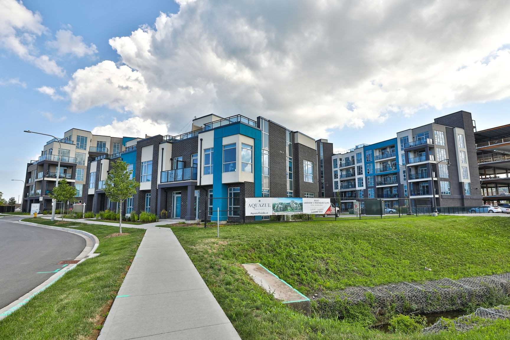 10 Concord Pl, #516