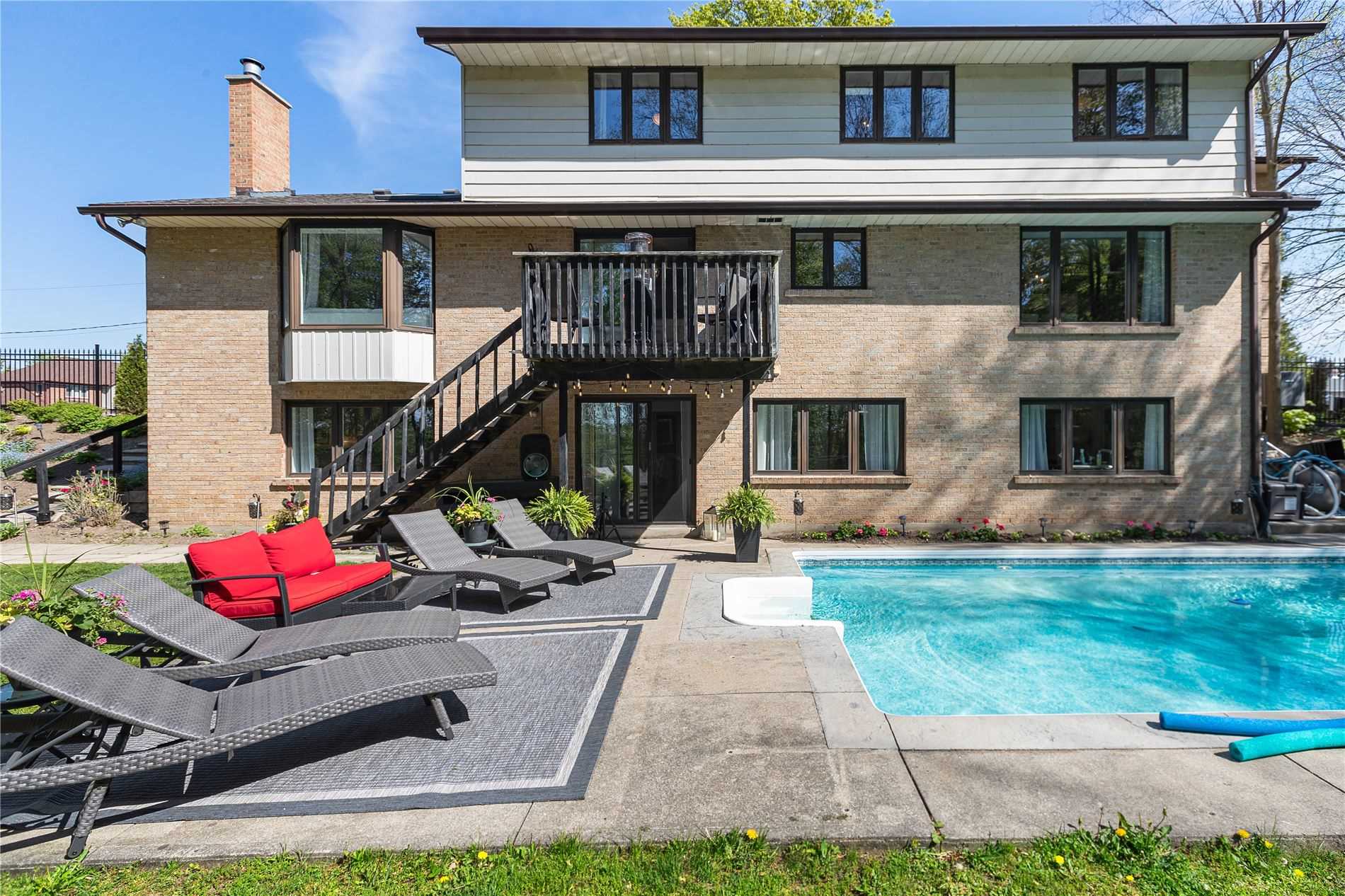 355 Edgehill Dr