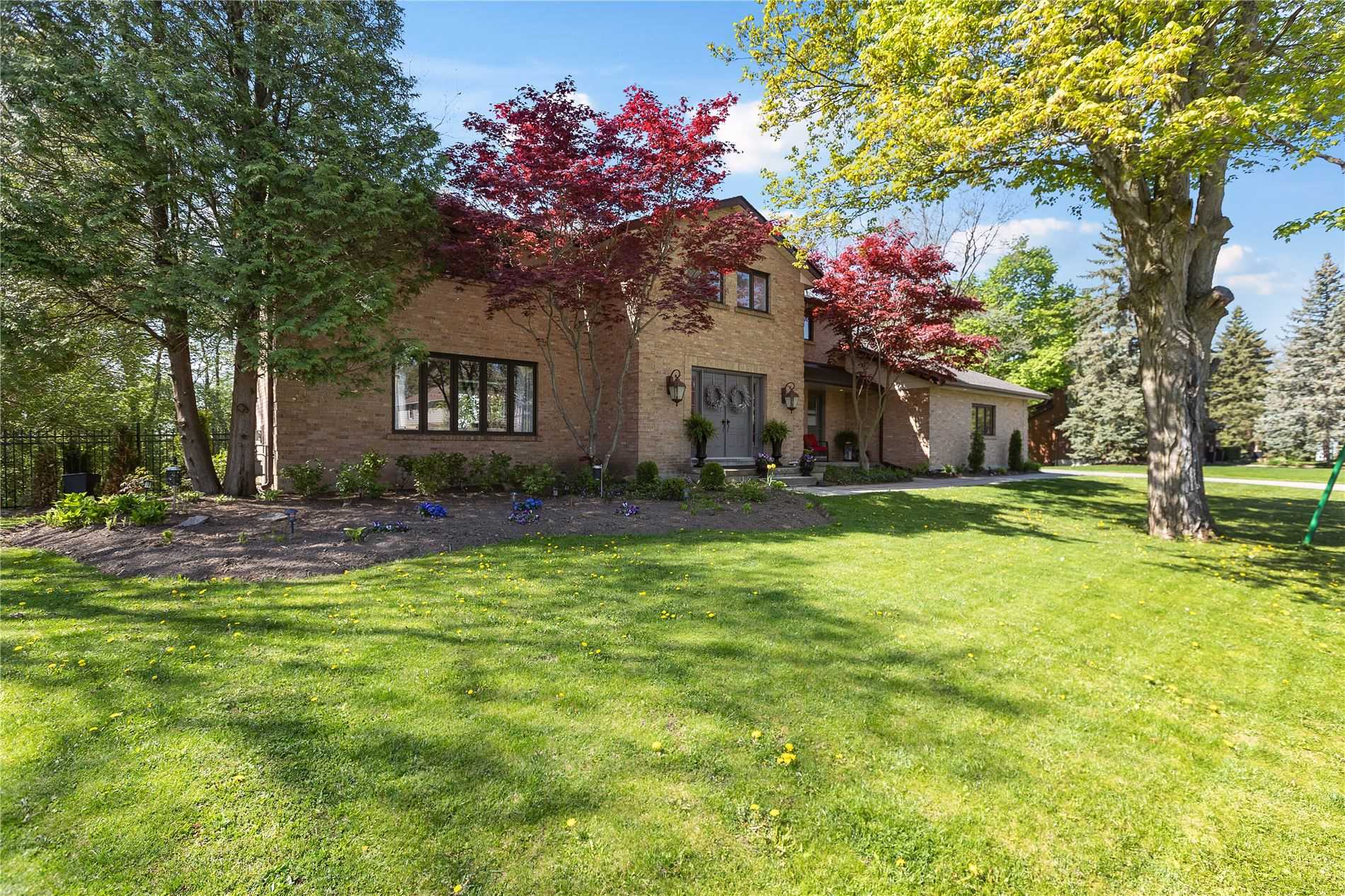 355 Edgehill Dr