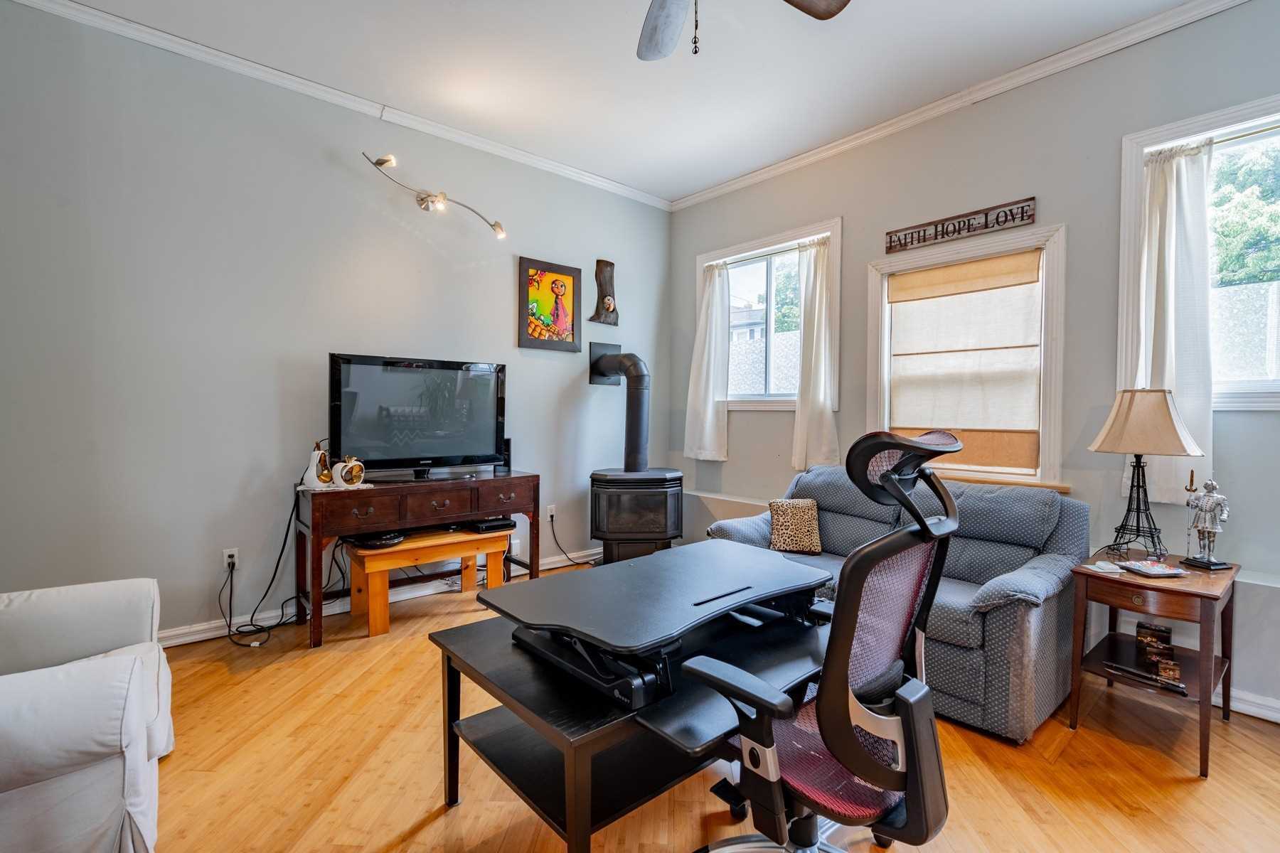 263 Ridout St