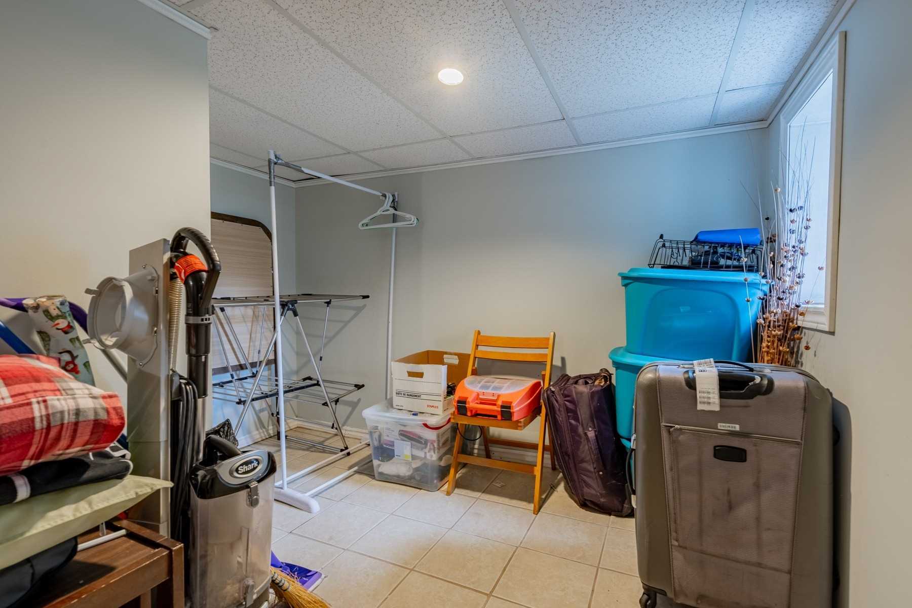 263 Ridout St