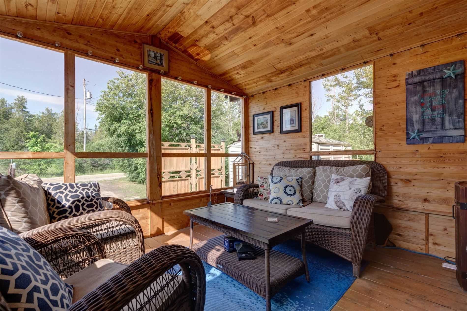 25 Lakeview Cottage Rd