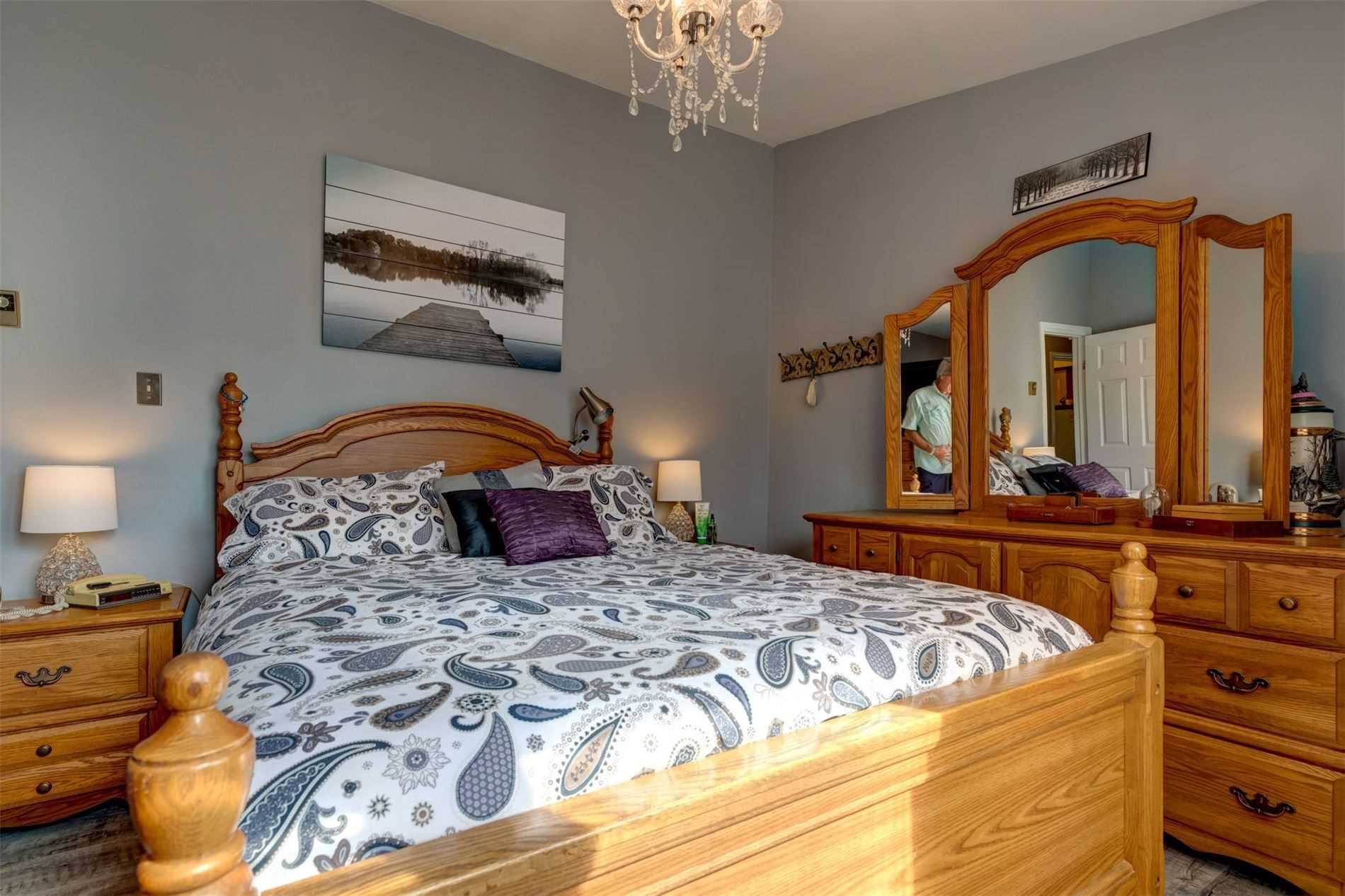 25 Lakeview Cottage Rd