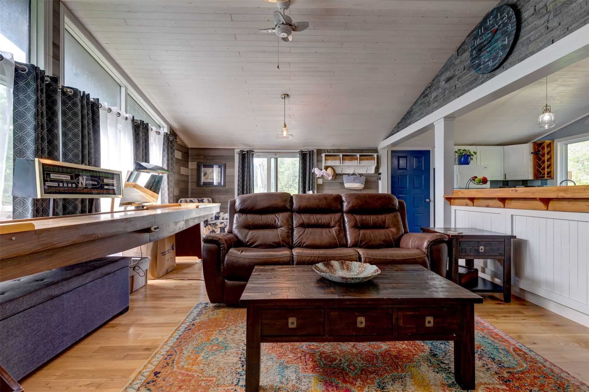 25 Lakeview Cottage Rd