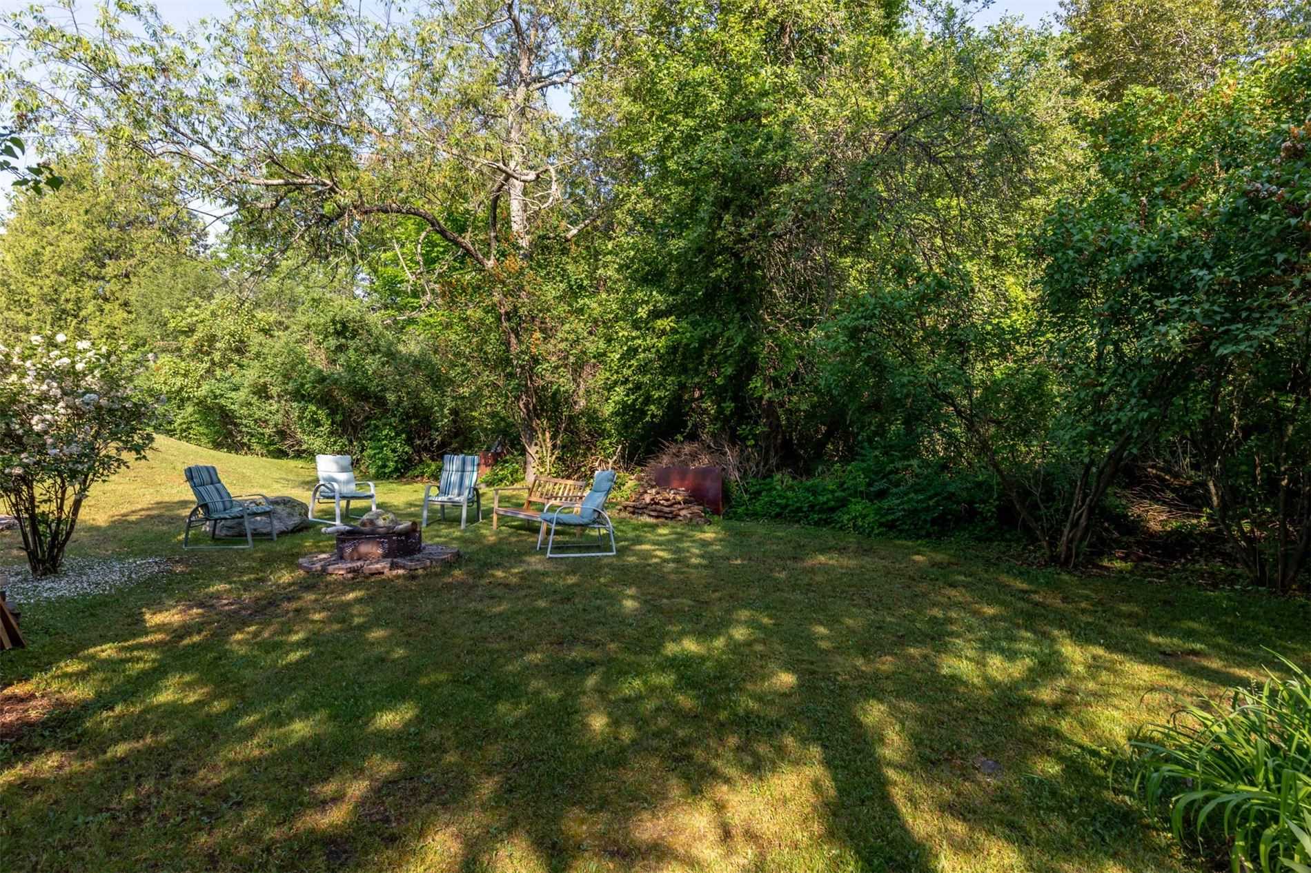 25 Lakeview Cottage Rd
