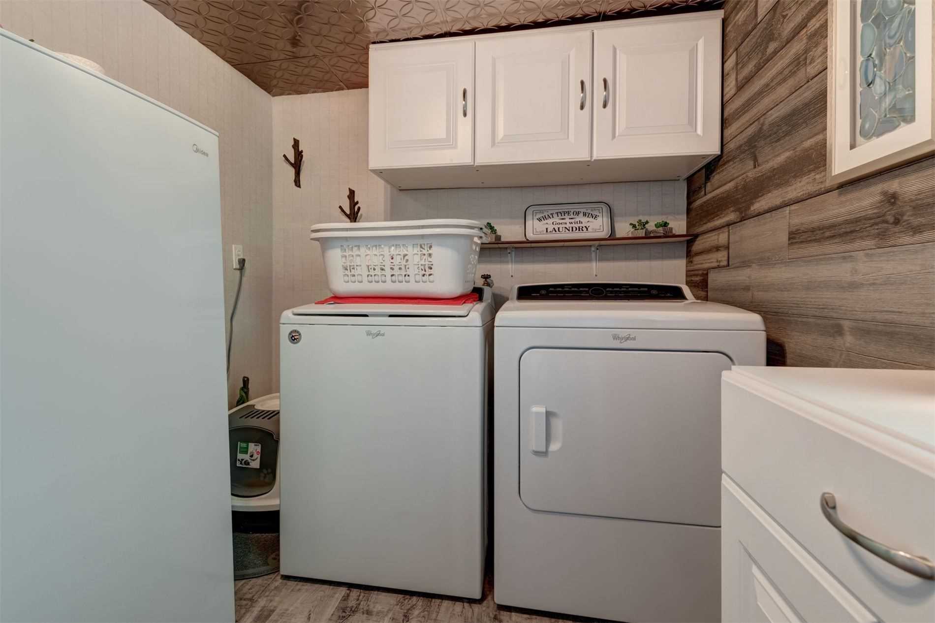 25 Lakeview Cottage Rd