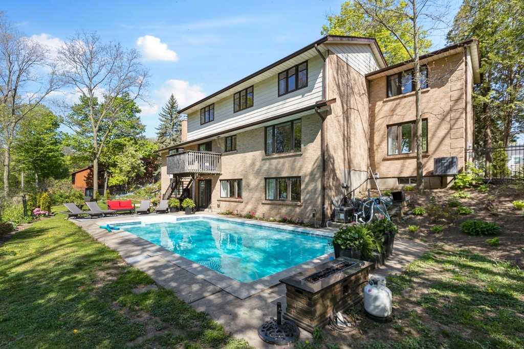 355 Edgehill Dr