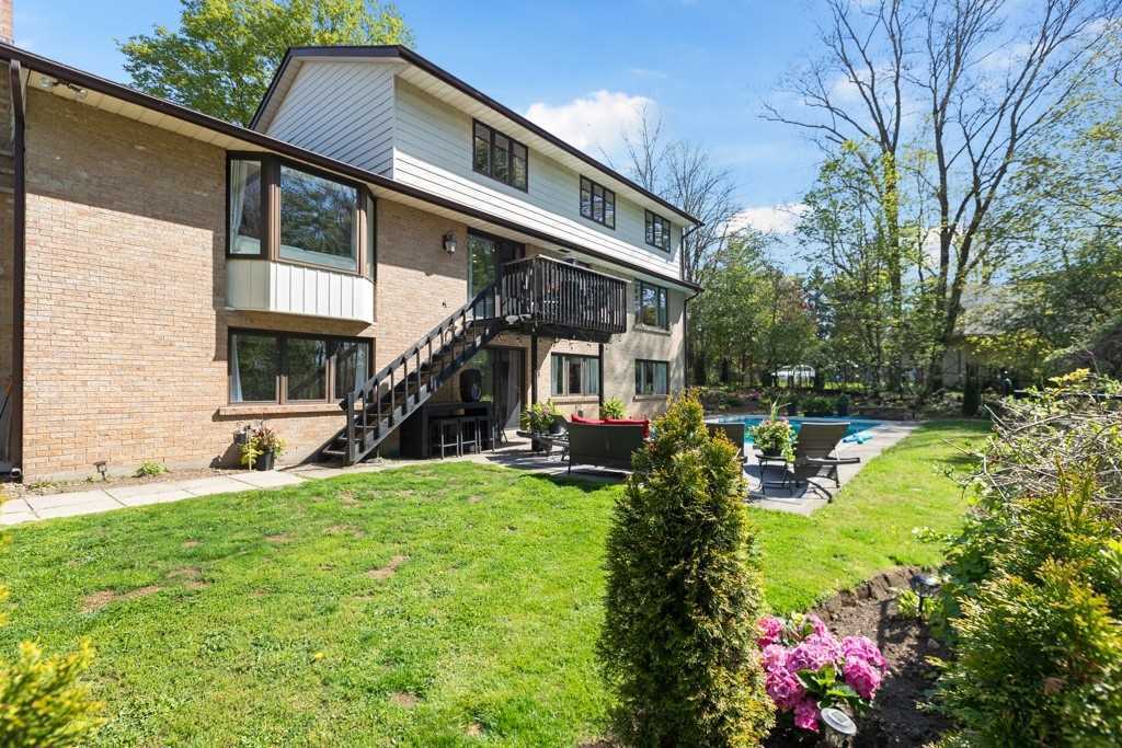 355 Edgehill Dr