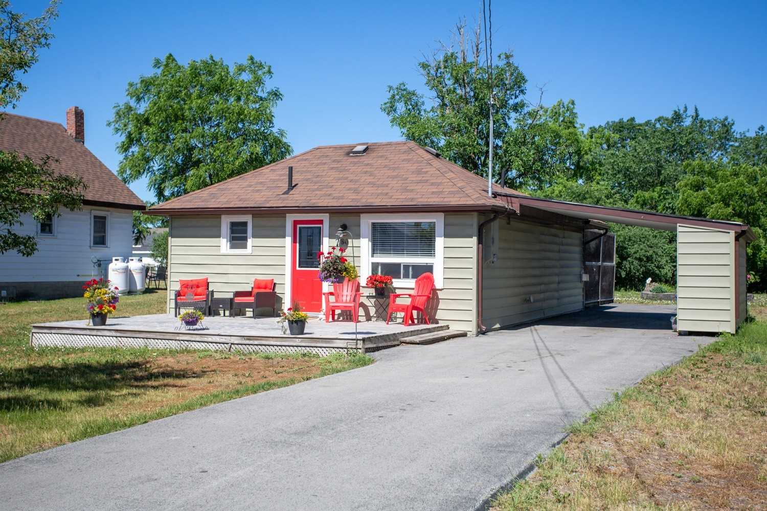 80 Helen St