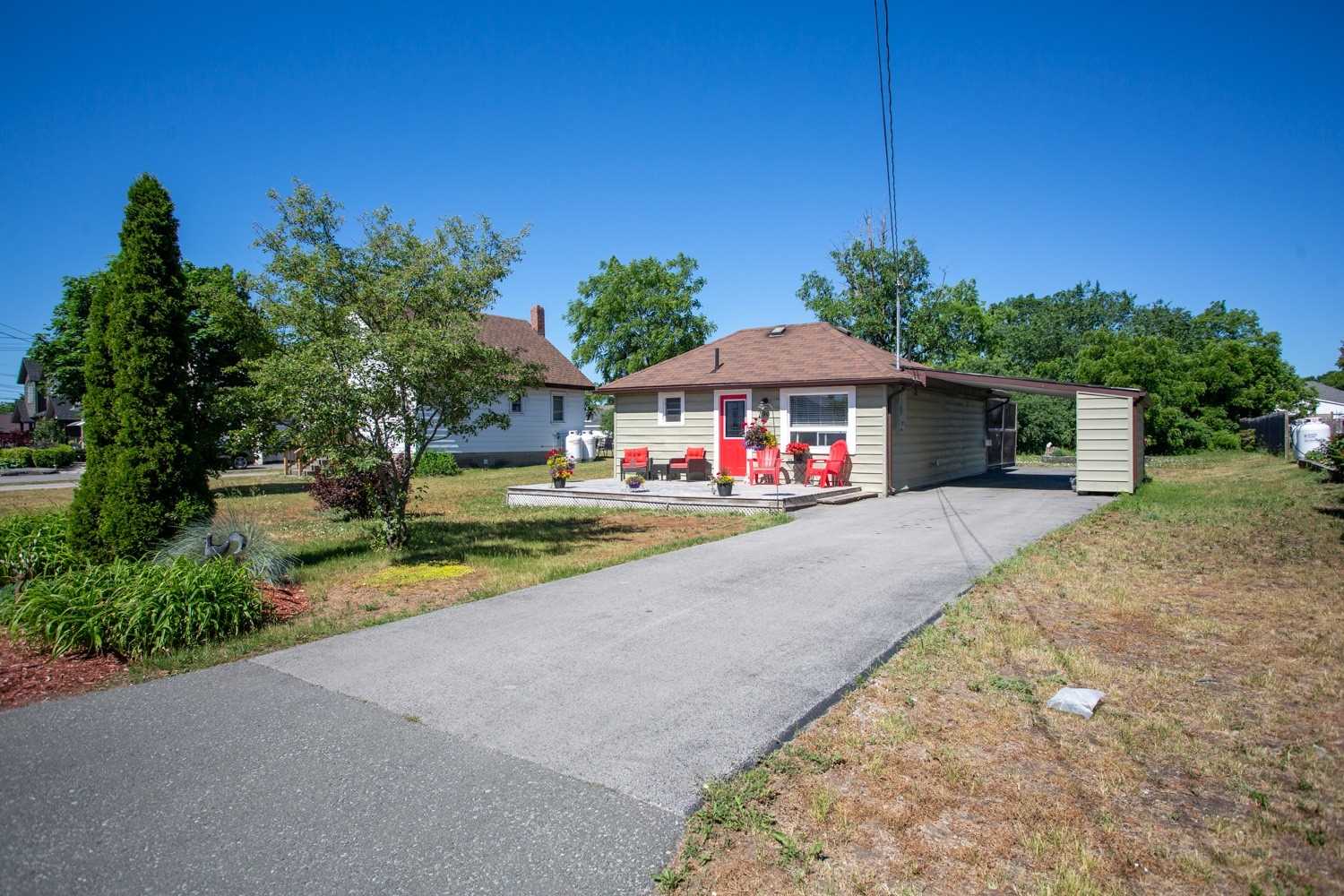 80 Helen St