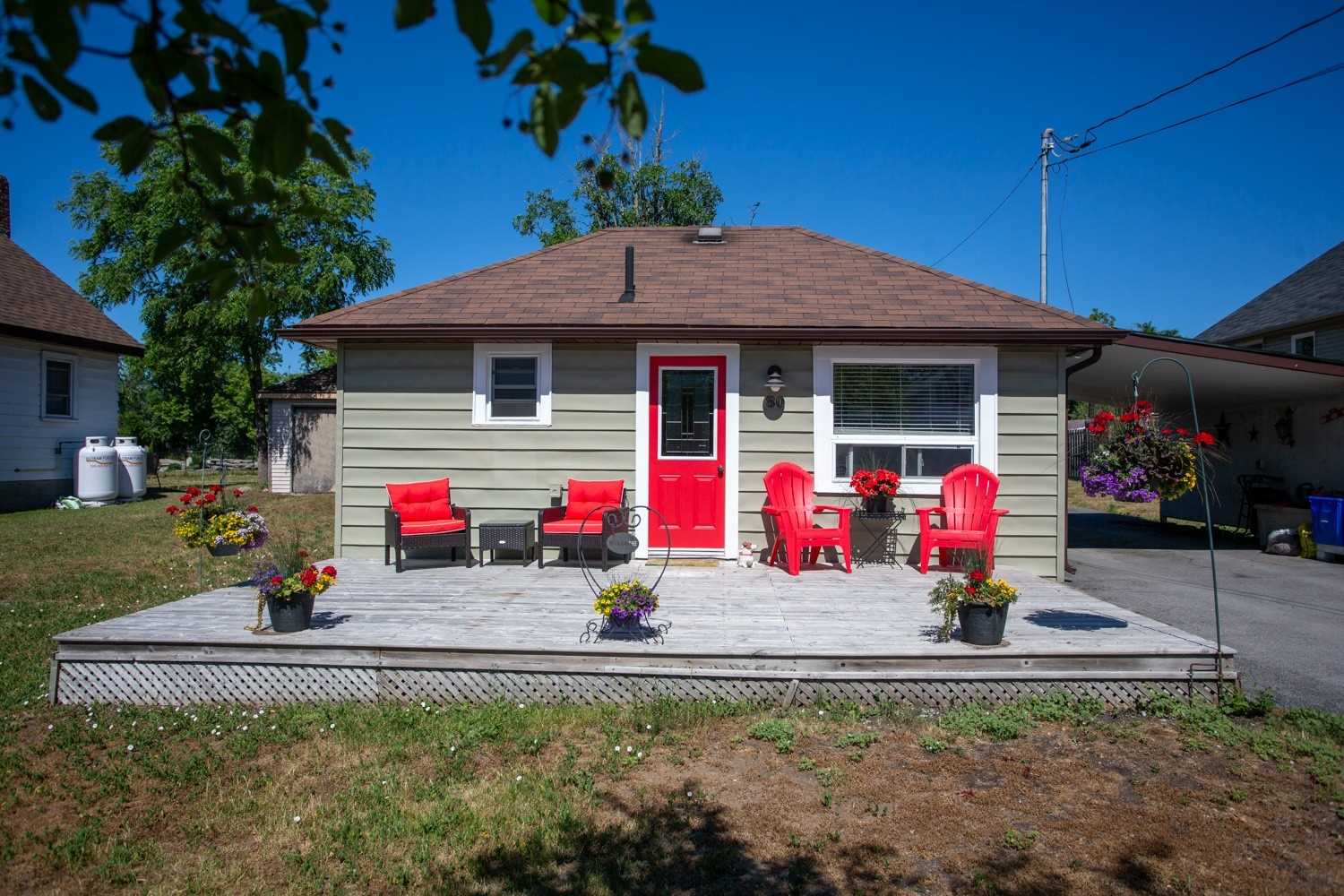 80 Helen St