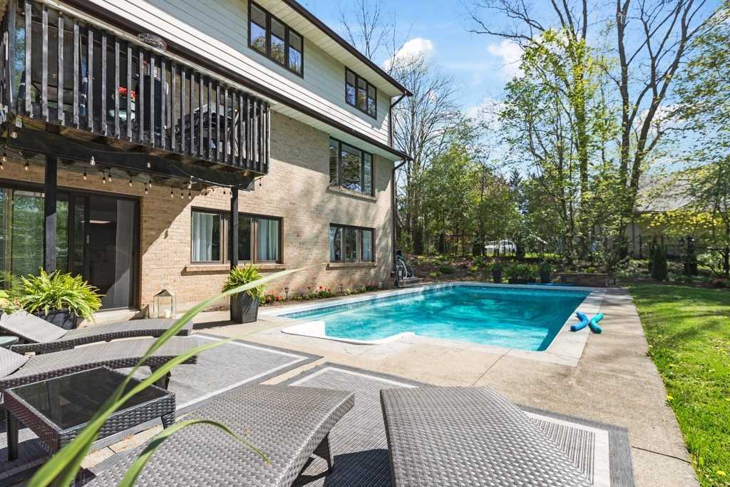 355 Edgehill Dr