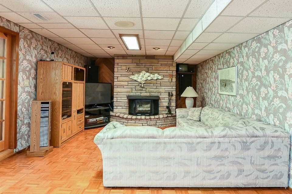 230 Lloyminn Ave