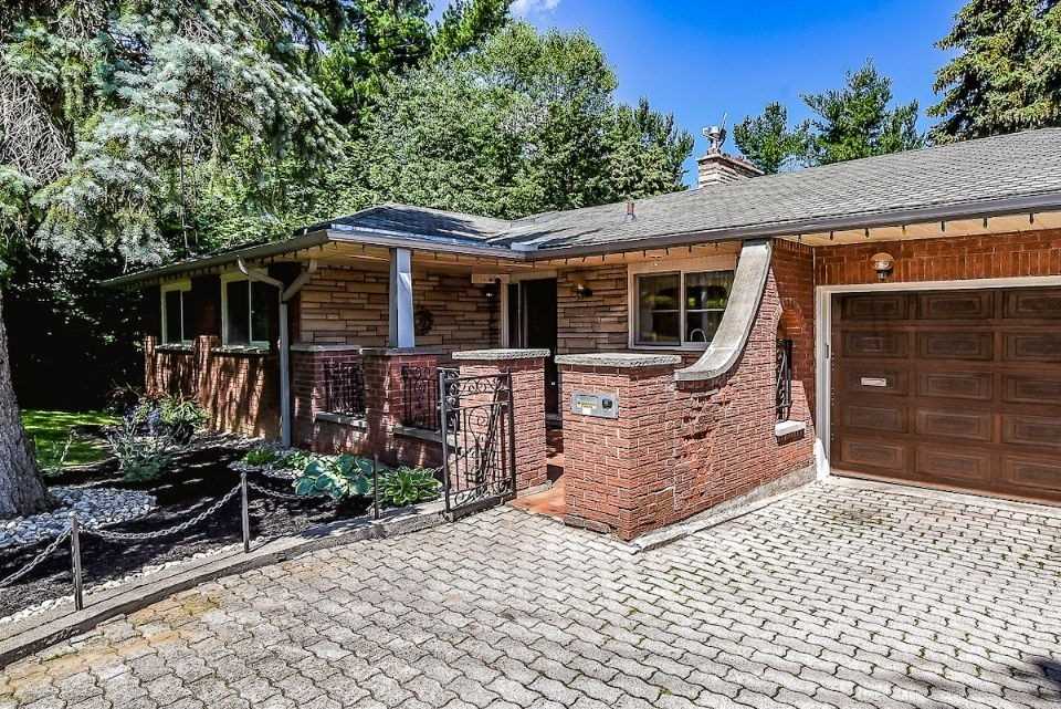 230 Lloyminn Ave