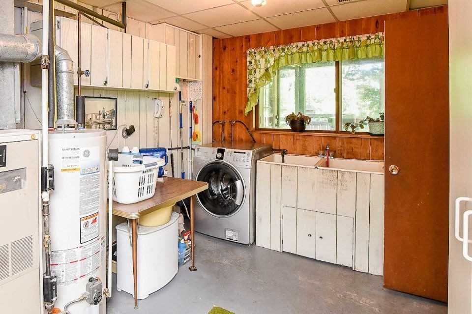 230 Lloyminn Ave