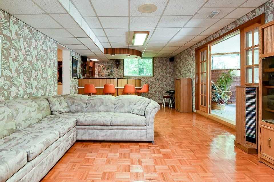 230 Lloyminn Ave